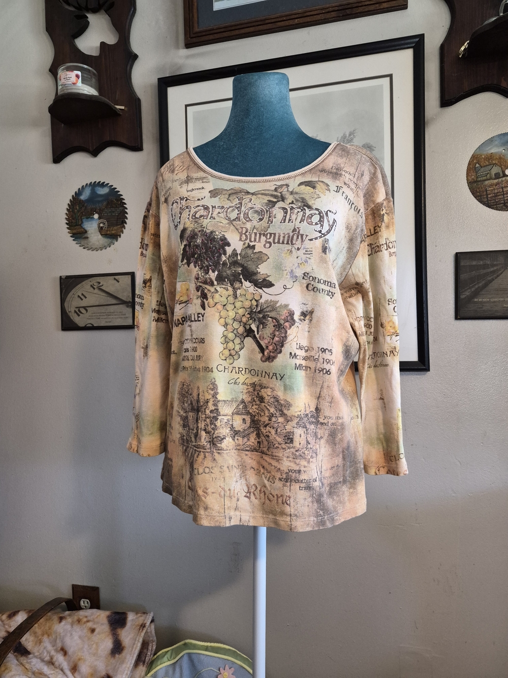 ​Flower N Ring Chardonnay Graphic Rhinestone Top L